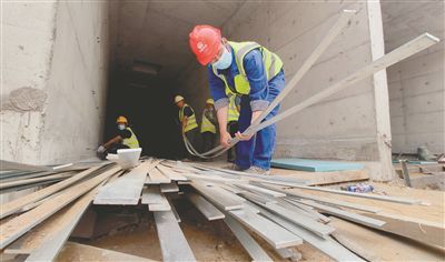 沈陽渾河26街地下管廊工程建設提速，建筑勞務分包模式賦能高效施工